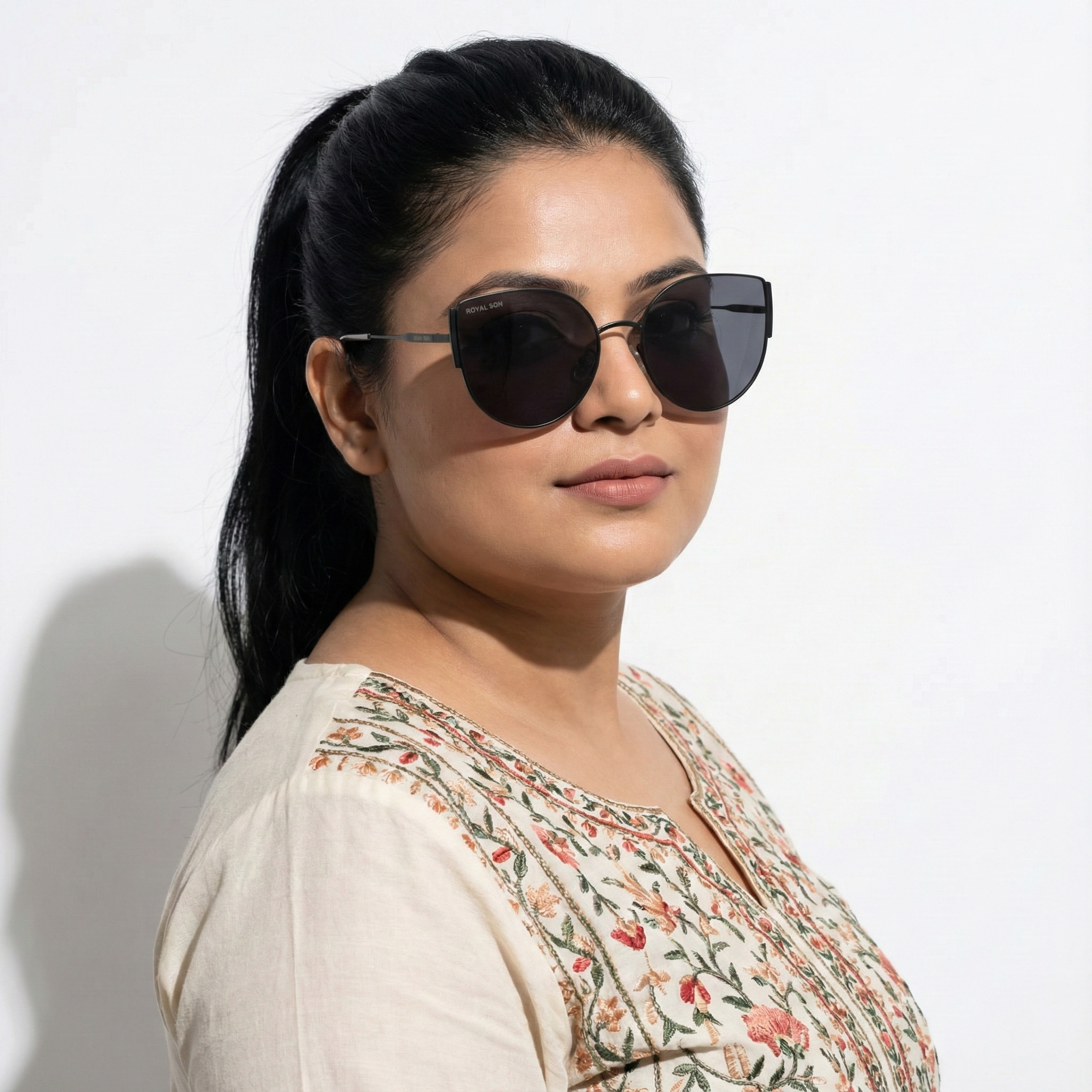 Royal Son Cat-Eye Oversized UV Protected Women Sunglasses - CHI0054